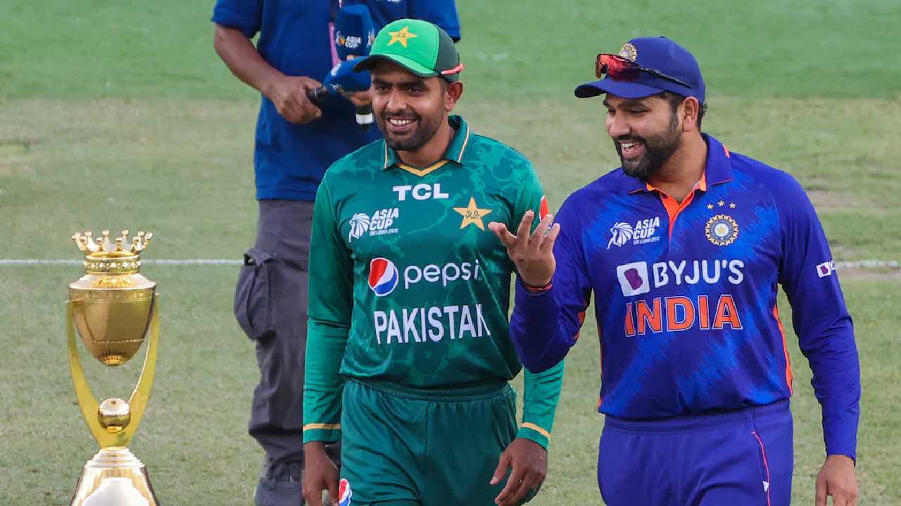 India vs Pakistan: రేపే ఇండియా వర్సెస్ పాక్ టీ20 మ్యాచ్.. వర్షం ముప్పు తప్పదా? India vs Pakistan: రేపే ఇండియా వర్సెస్ పాక్ టీ20 మ్యాచ్.. వర్షం ముప్పు తప్పదా?