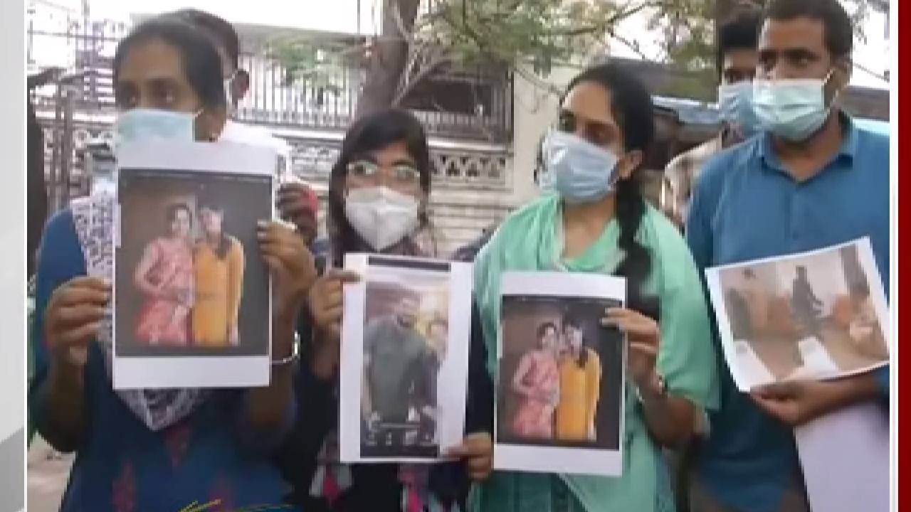 Investment Fraud: ఆర్ఆర్ఆర్, అల వైకుంఠపురం సినిమా పేర్లతో మోసం.. హైదరాబాద్లో రూ.6 కోట్ల టోకరా Investment Fraud: ఆర్ఆర్ఆర్, అల వైకుంఠపురం సినిమా పేర్లతో మోసం.. హైదరాబాద్లో రూ.6 కోట్ల టోకరా