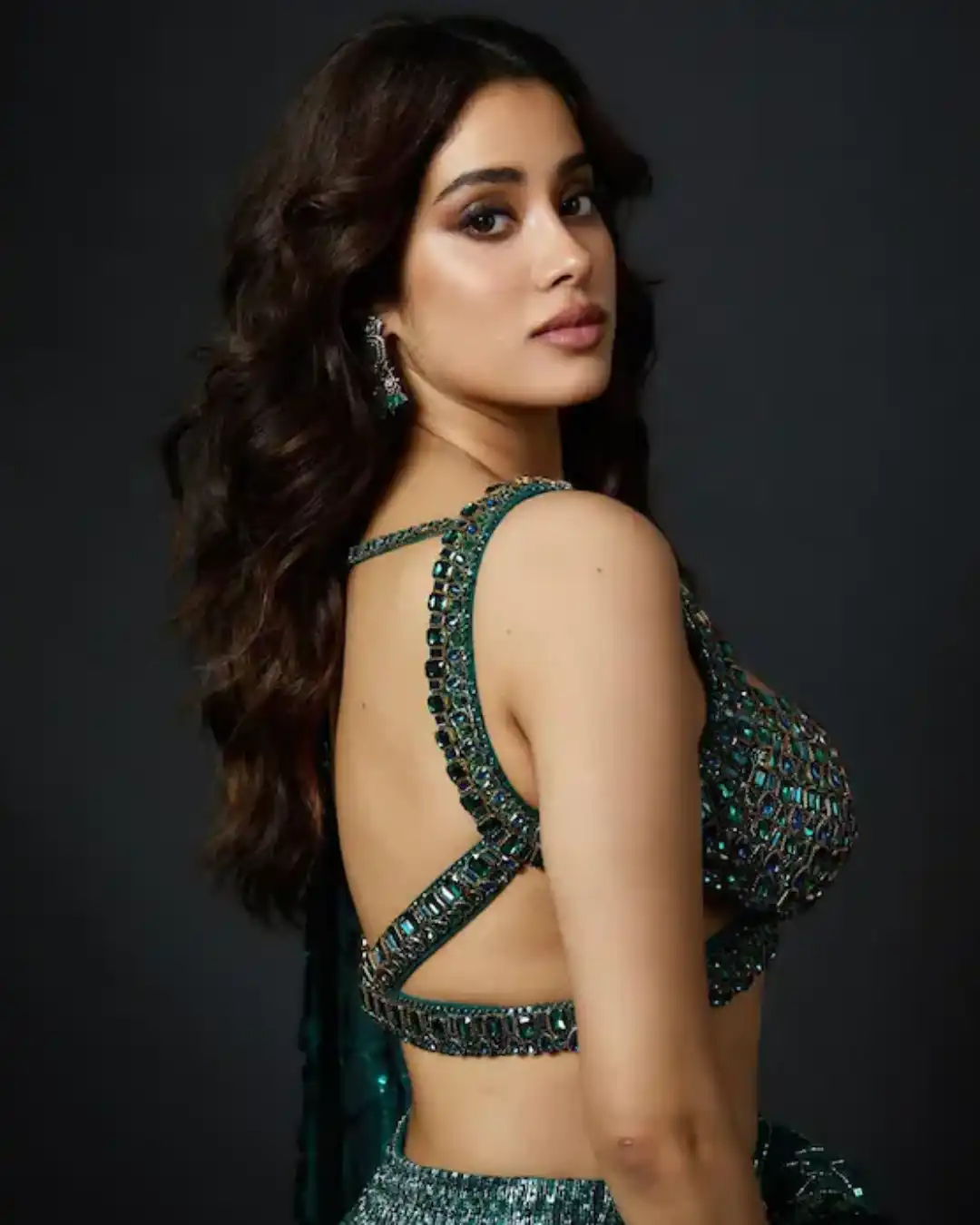 Janhvi Kapoor Steals The Hearts In Lehenga Wear