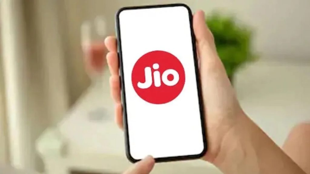 Jio 5G available on your phone Recharge with these plans to get 5G data speed with OTT benefits