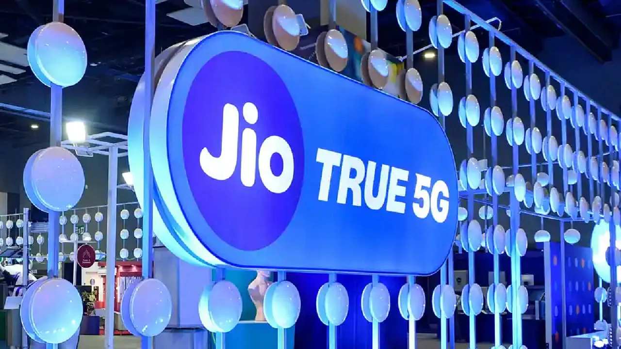Jio 5G launched in India Download speed, Welcome offer plans, list of 4 eligible cities, how to activate 5G
