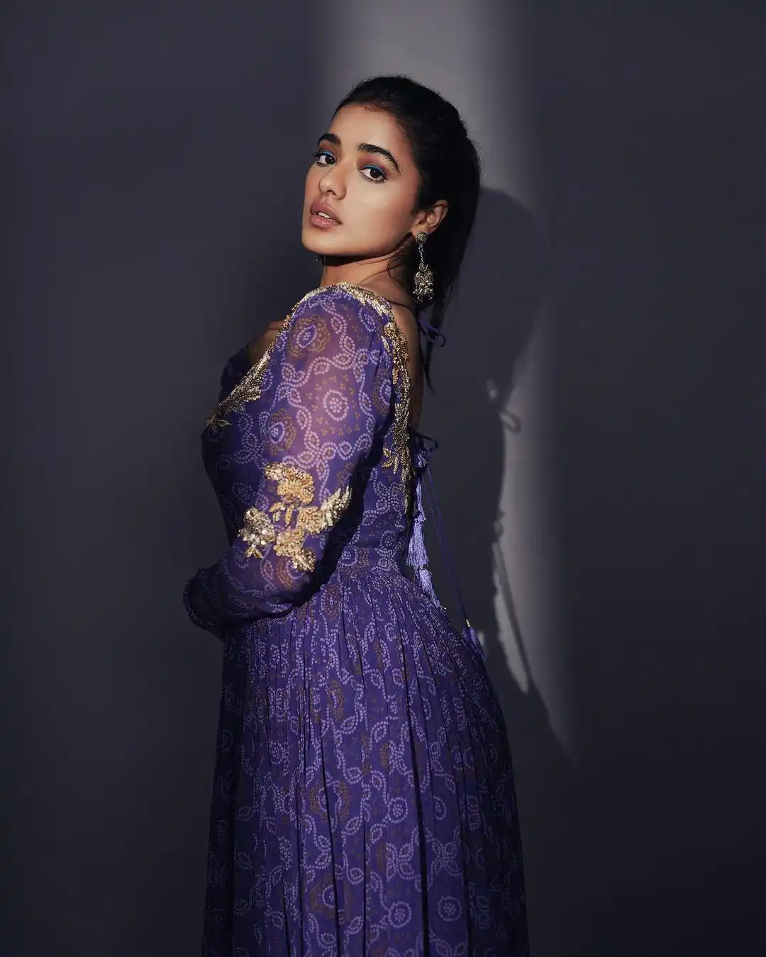 Ketika Sharma awesome Photo shoot in Blue Dress