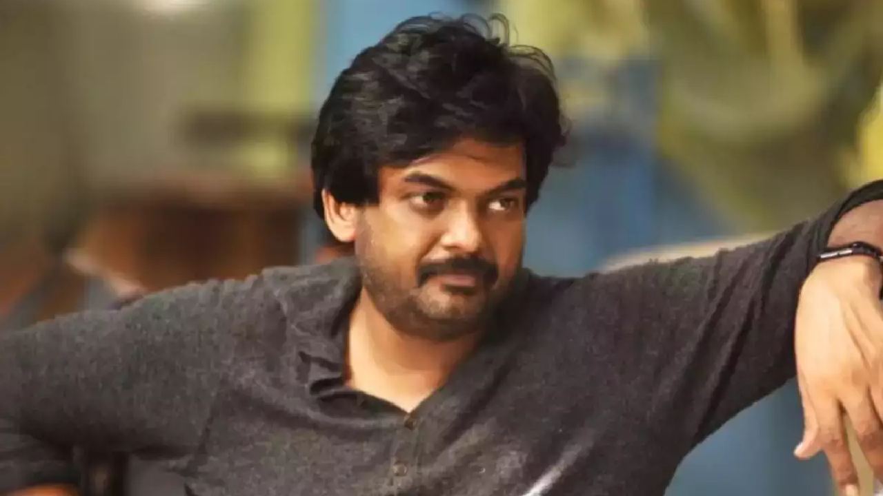Puri Jagannadh: పూరీకి లైగర్ డిస్ట్రిబ్యూటర్స్ వార్నింగ్.. స్పందించిన వర్మ! Puri Jagannadh: పూరీకి లైగర్ డిస్ట్రిబ్యూటర్స్ వార్నింగ్.. స్పందించిన వర్మ!