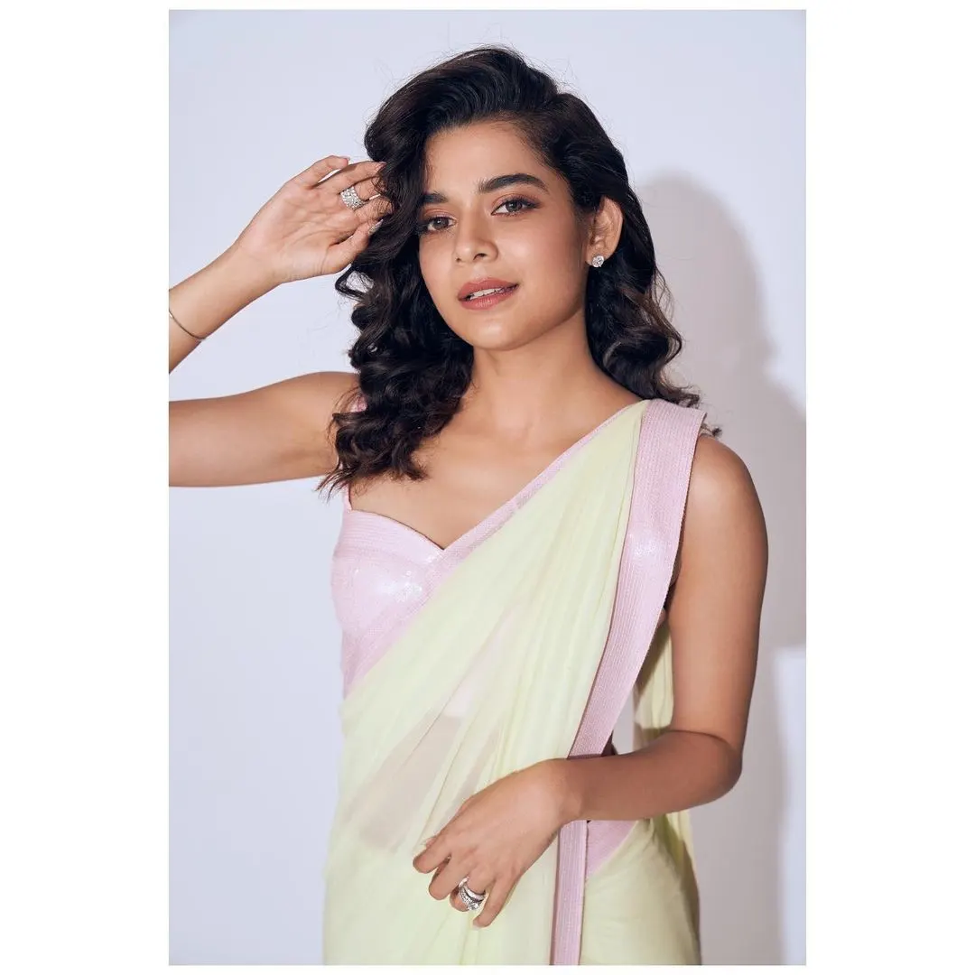 Mithila Palkar Shines in Saree