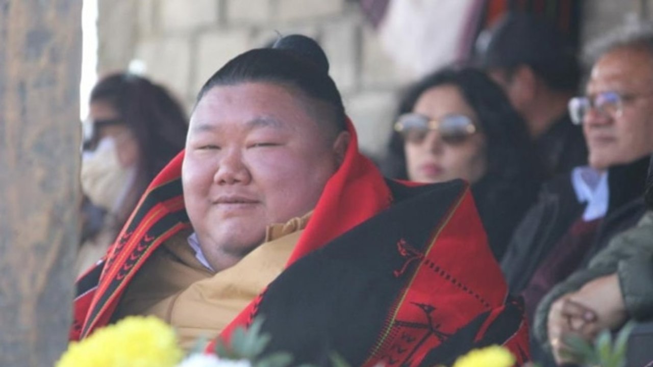 Nagaland Minister Temjen Imna : నా కళ్లు చిన్నవే కానీ.. మైలు దూరంలో ఉన్న కెమెరాను కూడా చూడగలను Nagaland Minister Temjen Imna : నా కళ్లు చిన్నవే కానీ.. మైలు దూరంలో ఉన్న కెమెరాను కూడా చూడగలను