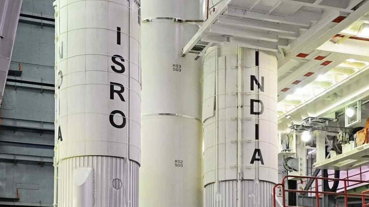 GSLV Mark – 3 Experiment: 22న జీఎస్ఎల్వీ- మార్క్3 ప్రయోగం.. నింగిలోకి దూసుకెళ్లనున్న వన్వెబ్కు చెందిన 36 ఉపగ్రహాలు GSLV Mark – 3 Experiment: 22న జీఎస్ఎల్వీ- మార్క్3 ప్రయోగం.. నింగిలోకి దూసుకెళ్లనున్న వన్వెబ్కు చెందిన 36 ఉపగ్రహాలు