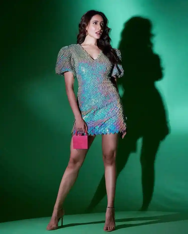 Pragya Jaiswal Looks Stunning In New Pic