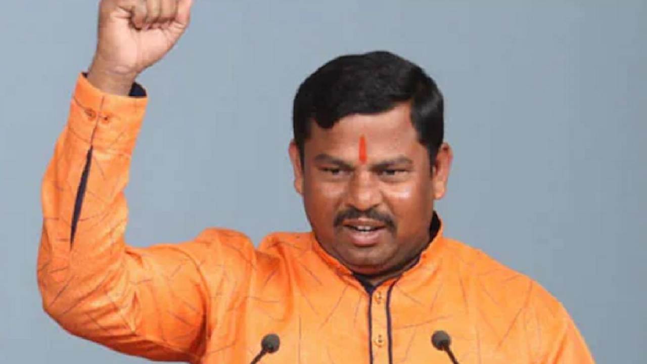 Raja Singh: బీజేపీ షోకాజ్ నోటీసుకు సమాధానం ఇచ్చిన రాజాసింగ్.. నాలుగు పేజీల లేఖ విడుదల Raja Singh: బీజేపీ షోకాజ్ నోటీసుకు సమాధానం ఇచ్చిన రాజాసింగ్.. నాలుగు పేజీల లేఖ విడుదల