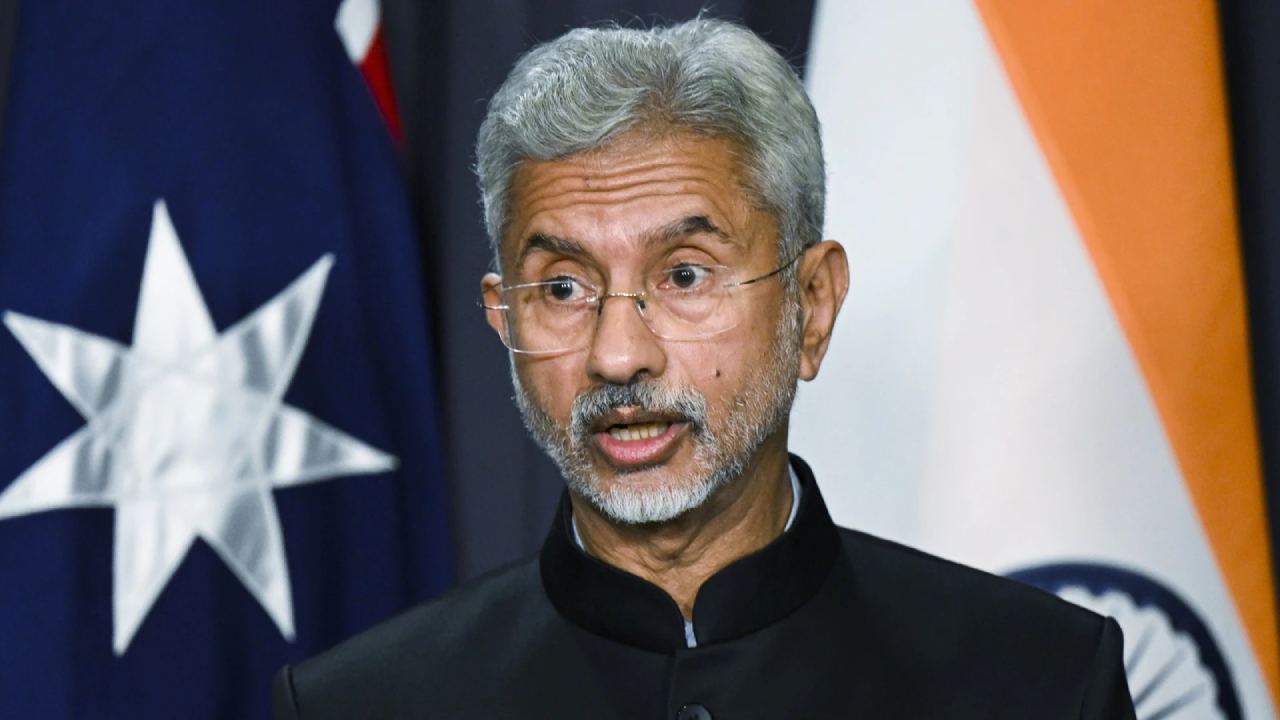 S Jaishankar: ఐరాసలో హిందీకి అధికార భాష హోదా కోసం ప్రయత్నిస్తున్నాం: ఎస్ జైశంకర్ S Jaishankar: ఐరాసలో హిందీకి అధికార భాష హోదా కోసం ప్రయత్నిస్తున్నాం: ఎస్ జైశంకర్