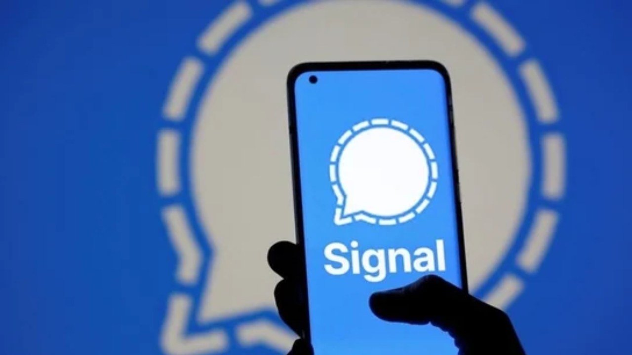 Signal App : మీ ఆండ్రాయిడ్ ఫోన్లో ఇకపై సిగ్నల్ యాప్తో మెసేజ్ పంపలేరు.. ఎందుకో తెలుసా? Signal App : మీ ఆండ్రాయిడ్ ఫోన్లో ఇకపై సిగ్నల్ యాప్తో మెసేజ్ పంపలేరు.. ఎందుకో తెలుసా?