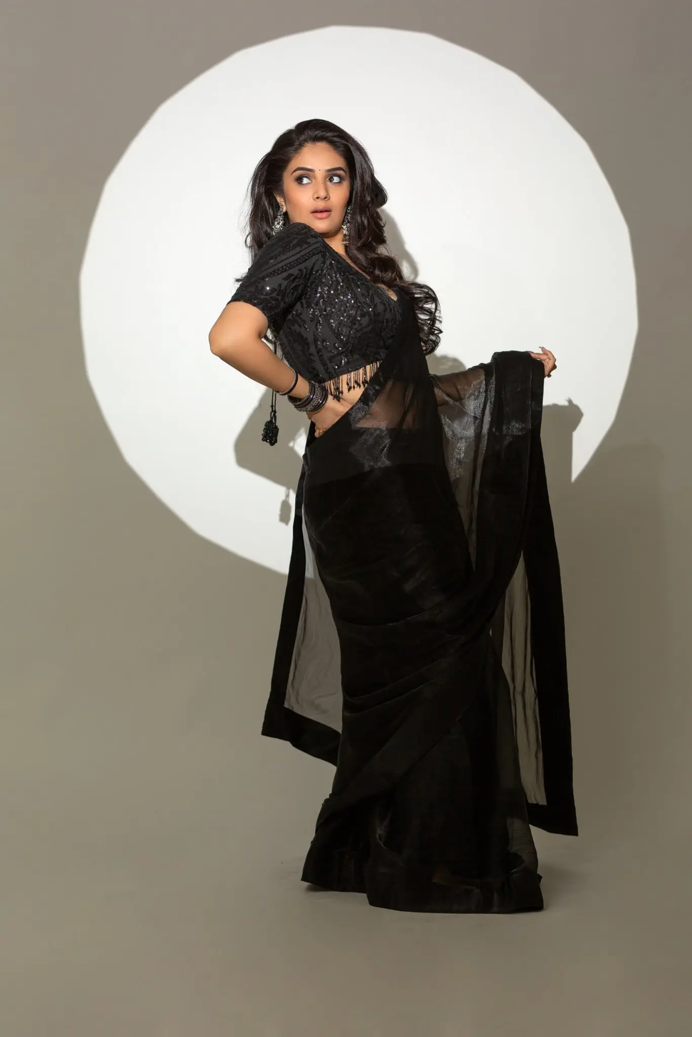 Sreemukh Stunning In Black Saree