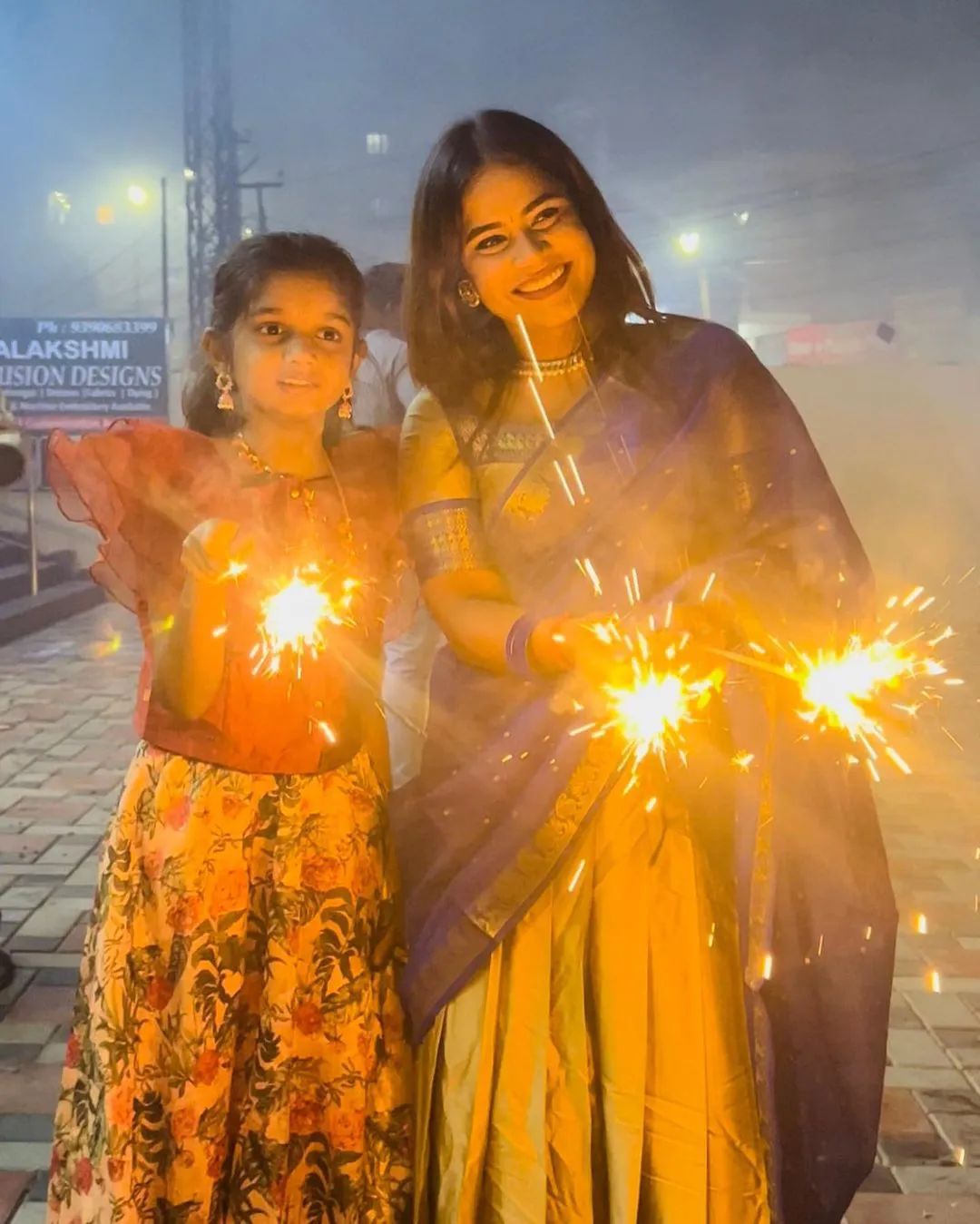 Swetha naidu Diwali Celebrations with Family 