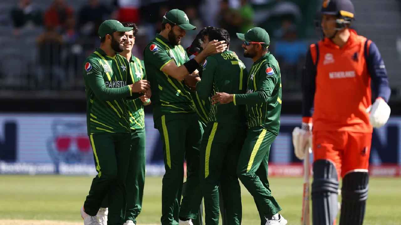 T20 World Cup : ముక్కుతూ మూలుగుతూ.. ఎట్టకేలకు వరల్డ్ కప్లో పాకిస్తాన్ విజయం T20 World Cup : ముక్కుతూ మూలుగుతూ.. ఎట్టకేలకు వరల్డ్ కప్లో పాకిస్తాన్ విజయం