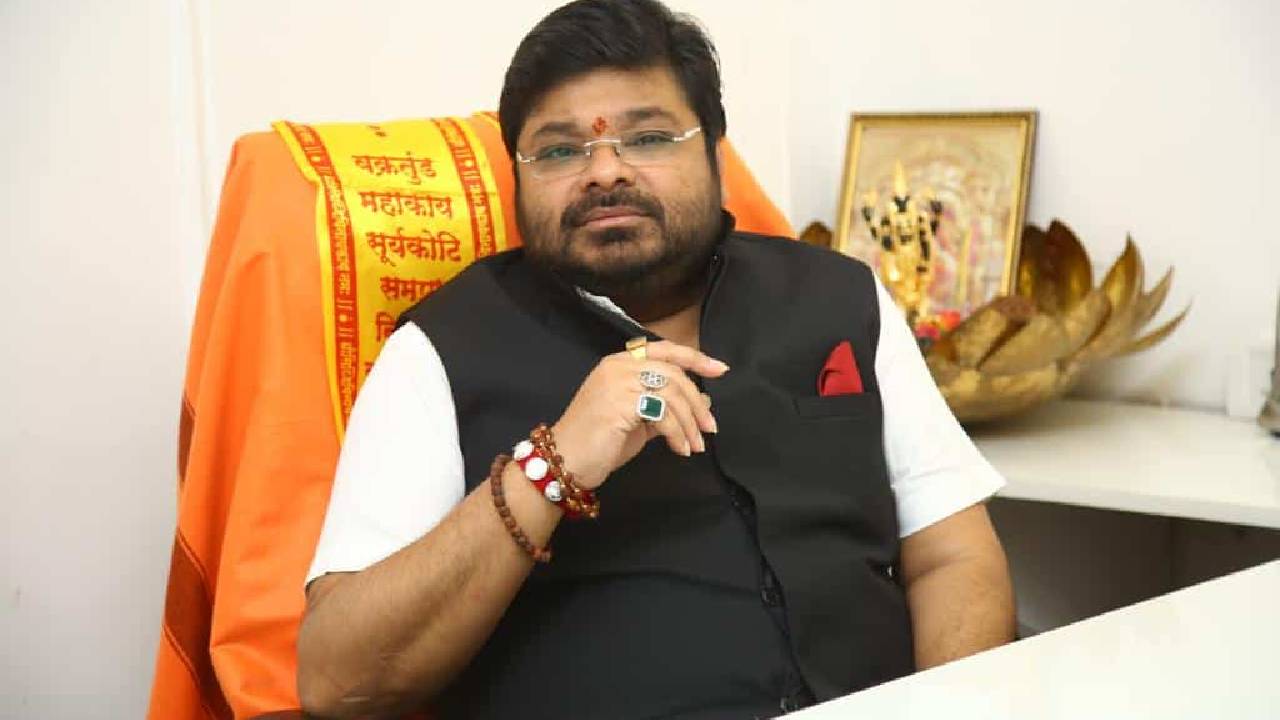 Abhishek Agarwal: గ్రామాన్ని దత్తత తీసుకున్న కార్తికేయ-2 నిర్మాత.. Abhishek Agarwal: గ్రామాన్ని దత్తత తీసుకున్న కార్తికేయ-2 నిర్మాత..
