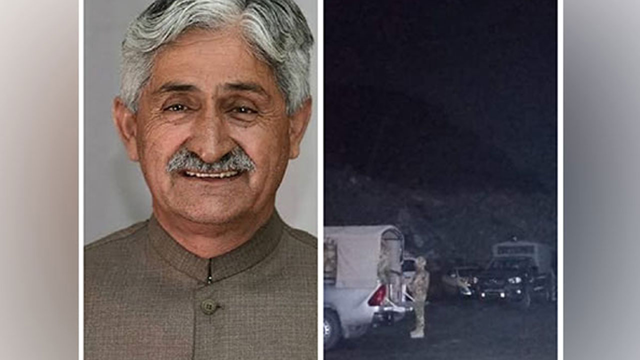 Militants kidnapped pak minister: రోడ్డు బ్లాక్ చేసి పాకిస్తాన్ మంత్రిని కిడ్నాప్ చేసిన ఉగ్రవాదులు.. చర్చల అనంతరం విడుదల Militants kidnapped pak minister: రోడ్డు బ్లాక్ చేసి పాకిస్తాన్ మంత్రిని కిడ్నాప్ చేసిన ఉగ్రవాదులు.. చర్చల అనంతరం విడుదల