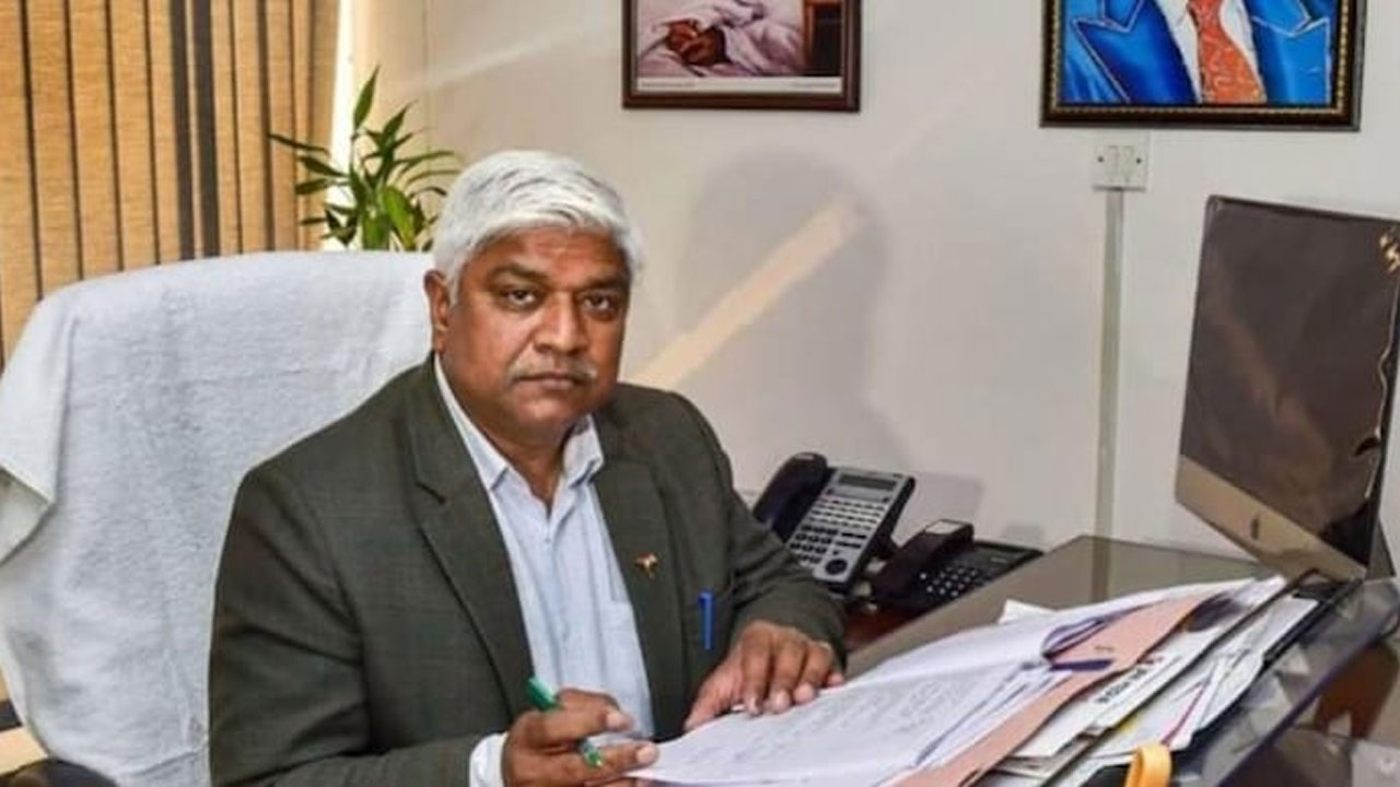 Rajendra Paul Gautam: అంబేద్కర్ 22 ప్రమాణాల కాంట్రవర్సీ.. రాజీనామా చేసిన ఢిల్లీ మంత్రి Rajendra Paul Gautam: అంబేద్కర్ 22 ప్రమాణాల కాంట్రవర్సీ.. రాజీనామా చేసిన ఢిల్లీ మంత్రి