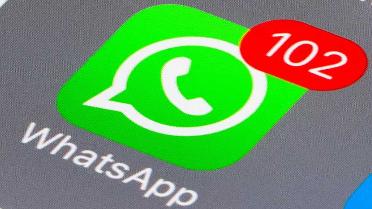 WhatsApp Edit Button : ఆండ్రాయిడ్ వాట్సాప్లో ఎడిట్ బటన్ వస్తోంది.. పంపిన మెసేజ్ ఈజీగా ఎడిట్ చేసుకోవచ్చు! WhatsApp Edit Button : ఆండ్రాయిడ్ వాట్సాప్లో ఎడిట్ బటన్ వస్తోంది.. పంపిన మెసేజ్ ఈజీగా ఎడిట్ చేసుకోవచ్చు!