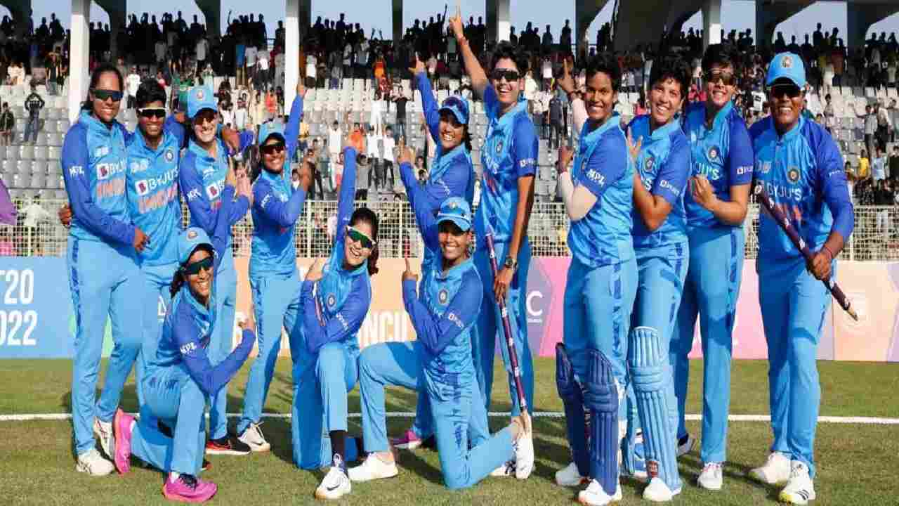 Women Asia Cup 2022: మహిళల ఆసియా కప్ విజేత భారత్.. ఏడోసారి కప్పు గెలిచిన టీమిండియా Women Asia Cup 2022: మహిళల ఆసియా కప్ విజేత భారత్.. ఏడోసారి కప్పు గెలిచిన టీమిండియా