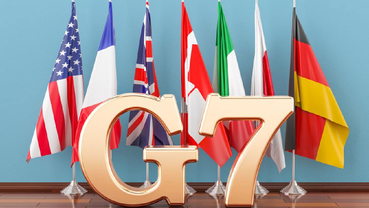 G7 warns Russia: రసాయన, జీవ, అణ్వాయుధాలను వాడితే తీవ్ర పరిణామాలు ఉంటాయి: రష్యాకు జీ7 దేశాల హెచ్చరిక G7 warns Russia: రసాయన, జీవ, అణ్వాయుధాలను వాడితే తీవ్ర పరిణామాలు ఉంటాయి: రష్యాకు జీ7 దేశాల హెచ్చరిక
