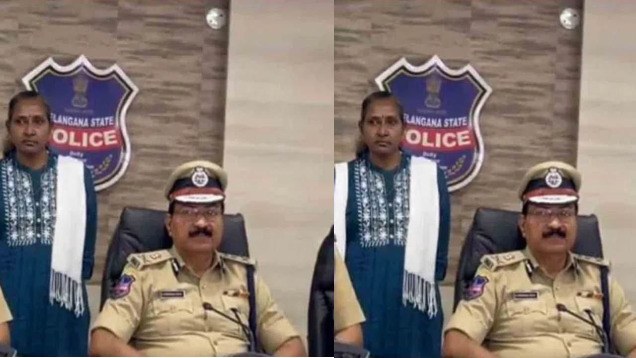 Maoist Usha rani surrender : డీజీపీ మహేందర్రెడ్డి ఎదుట లొంగిపోయిన మావోయిస్టు ఆలూరి ఉషారాణి Maoist Usha rani surrender : డీజీపీ మహేందర్రెడ్డి ఎదుట లొంగిపోయిన మావోయిస్టు ఆలూరి ఉషారాణి