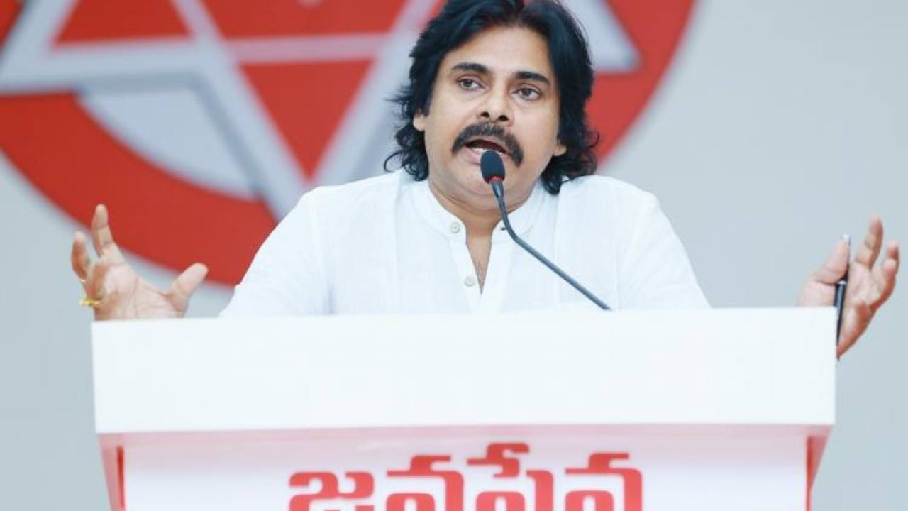 Pawan kalyan : మొదటి భార్యకి 5 కోట్లు ఇచ్చాను, రెండో భార్యకి ఆస్తి ఇచ్చాను.. మూడు పెళ్లిళ్లపై స్పందించిన పవన్.. Pawan kalyan : మొదటి భార్యకి 5 కోట్లు ఇచ్చాను, రెండో భార్యకి ఆస్తి ఇచ్చాను.. మూడు పెళ్లిళ్లపై స్పందించిన పవన్..