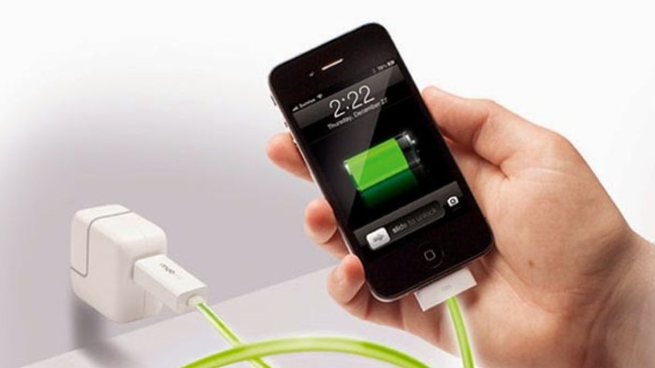 police asks mobile phone users to not use public charging stations, says hackers can empty bank accounts 