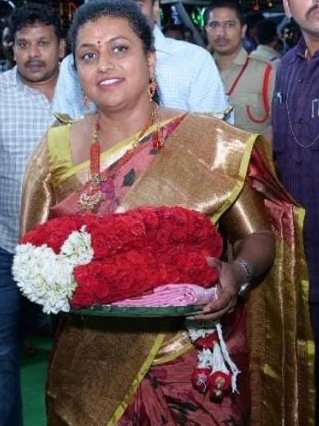>విజయవాడ దుర్గమ్మ సన్నిధిలో రోజా..