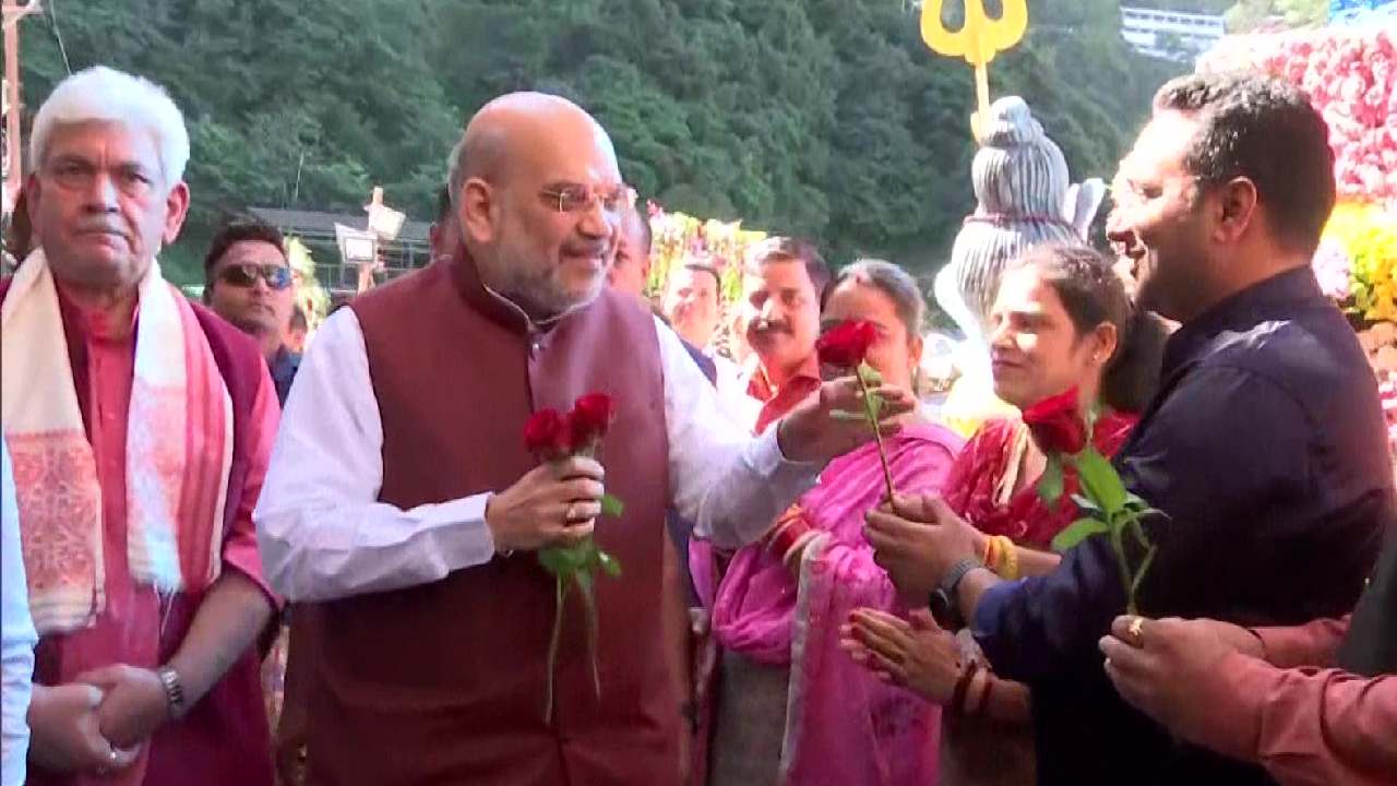 Amit Shah visits Jammu Kashmir: అమిత్ షా జమ్మూకశ్మీర్ పర్యటన షురూ.. భారీ బందోబస్తు Amit Shah visits Jammu Kashmir: అమిత్ షా జమ్మూకశ్మీర్ పర్యటన షురూ.. భారీ బందోబస్తు