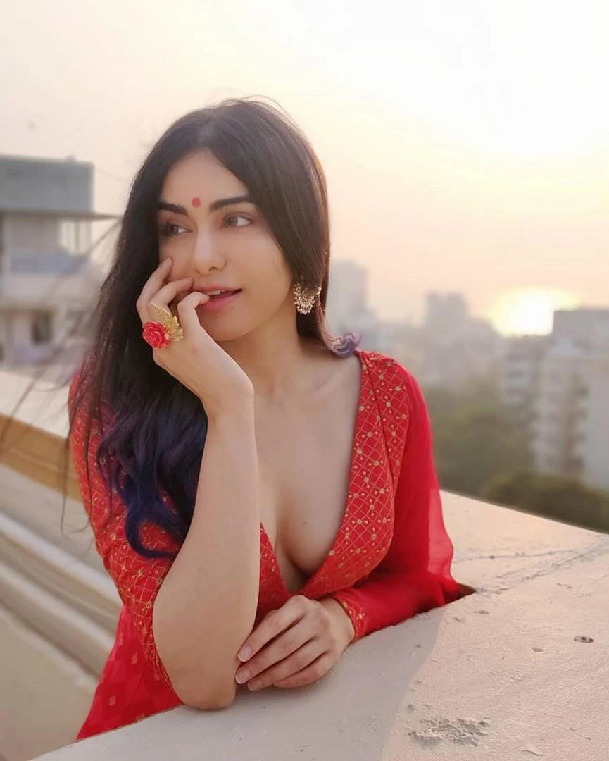 Adah Sharma is turning up the heat even with traditional looks still5