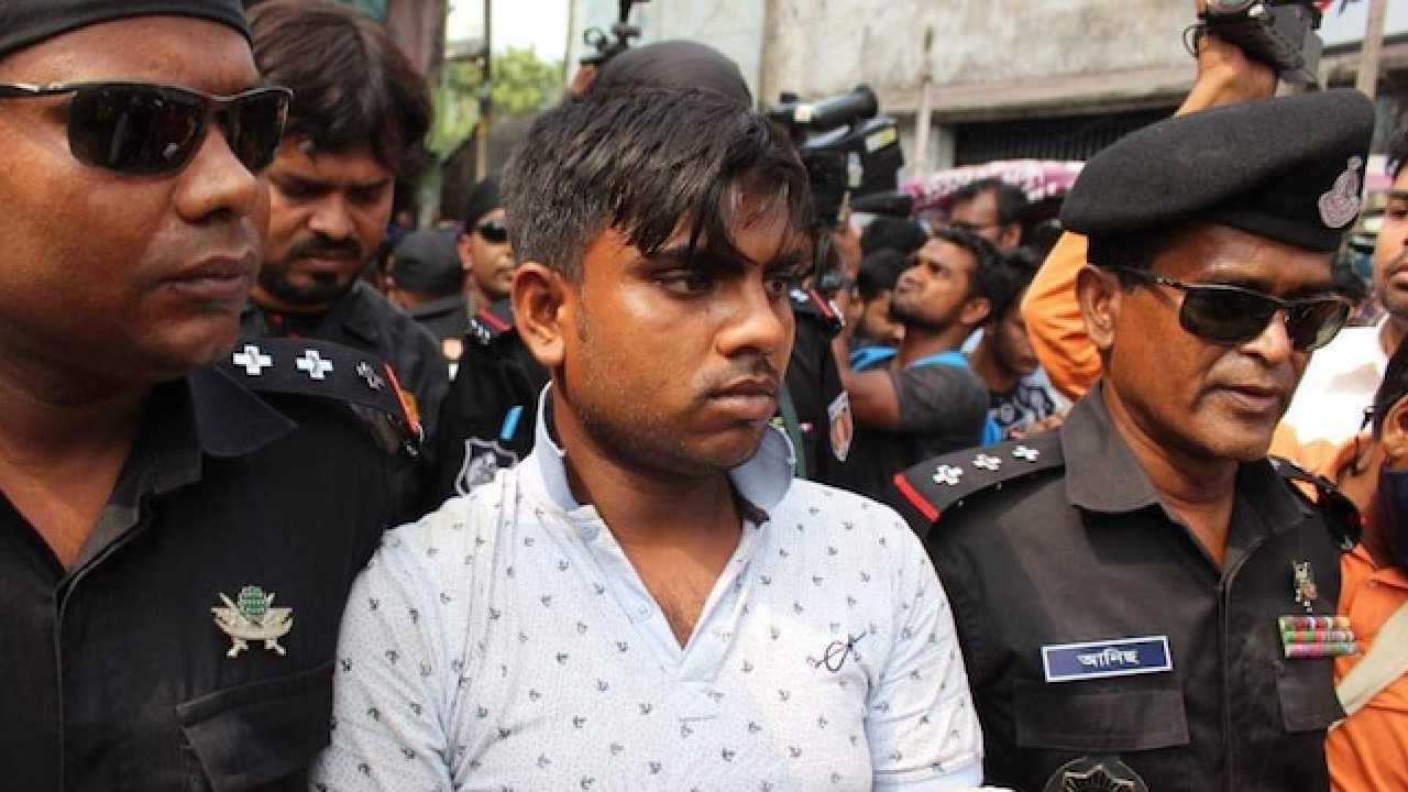 Bangladesh: బంగ్లాదేశ్లో హిందూ యువతిని ముక్కలుగా నరికిన ప్రియుడు Bangladesh: బంగ్లాదేశ్లో హిందూ యువతిని ముక్కలుగా నరికిన ప్రియుడు