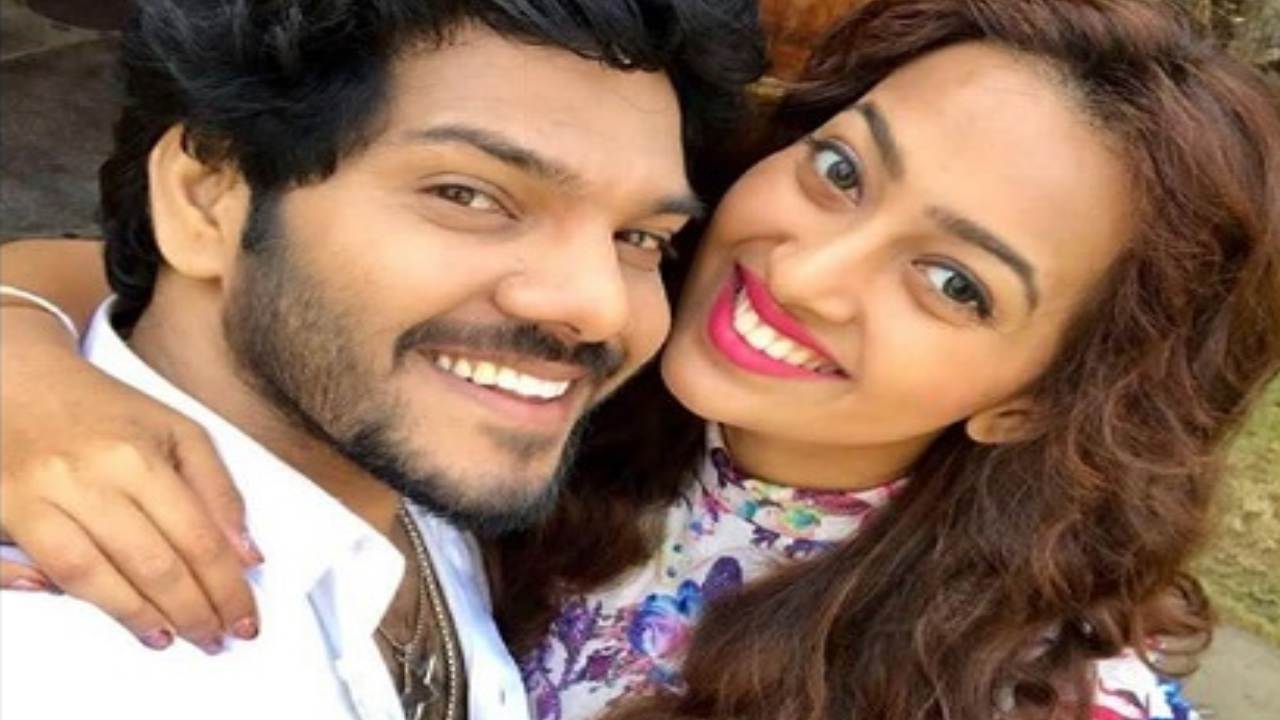 Ester Noronha: విడాకుల తరువాత నోయెల్ నాపై నెగటివ్ ప్రచారం చేశాడు.. యాసిడ్ పోస్తానంటూ బెదిరింపులు.. నటి ఎస్తర్ నోరోన్హ! Ester Noronha: విడాకుల తరువాత నోయెల్ నాపై నెగటివ్ ప్రచారం చేశాడు.. యాసిడ్ పోస్తానంటూ బెదిరింపులు.. నటి ఎస్తర్ నోరోన్హ!