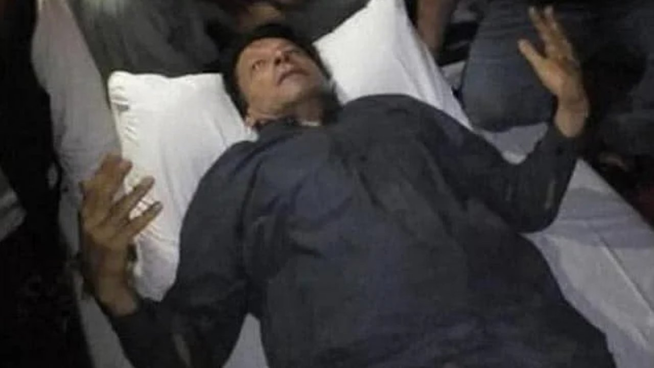 Imran Khan: పాకిస్థాన్లో ఇమ్రాన్ఖాన్పై కాల్పులు.. స్పందించిన భారత్ .. Imran Khan: పాకిస్థాన్లో ఇమ్రాన్ఖాన్పై కాల్పులు.. స్పందించిన భారత్ ..