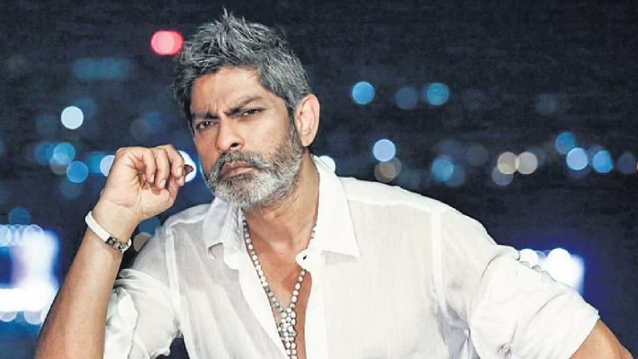 Jagapathi Babu : తన ఆస్తిపై వస్తున్న వార్తలకు.. వెటకారంగా కౌంటర్ ఇచ్చిన జగ్గూ భాయ్.. Jagapathi Babu : తన ఆస్తిపై వస్తున్న వార్తలకు.. వెటకారంగా కౌంటర్ ఇచ్చిన జగ్గూ భాయ్..
