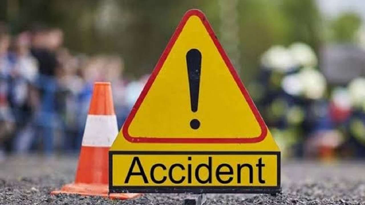 Karnataka Girl: కాలేజ్ నుంచి ఇంటికి వెళ్తుండగా క్రేన్ ఢీకొని యువతి మృతి.. వీడియోలో రికార్డైన ఘటన Karnataka Girl: కాలేజ్ నుంచి ఇంటికి వెళ్తుండగా క్రేన్ ఢీకొని యువతి మృతి.. వీడియోలో రికార్డైన ఘటన