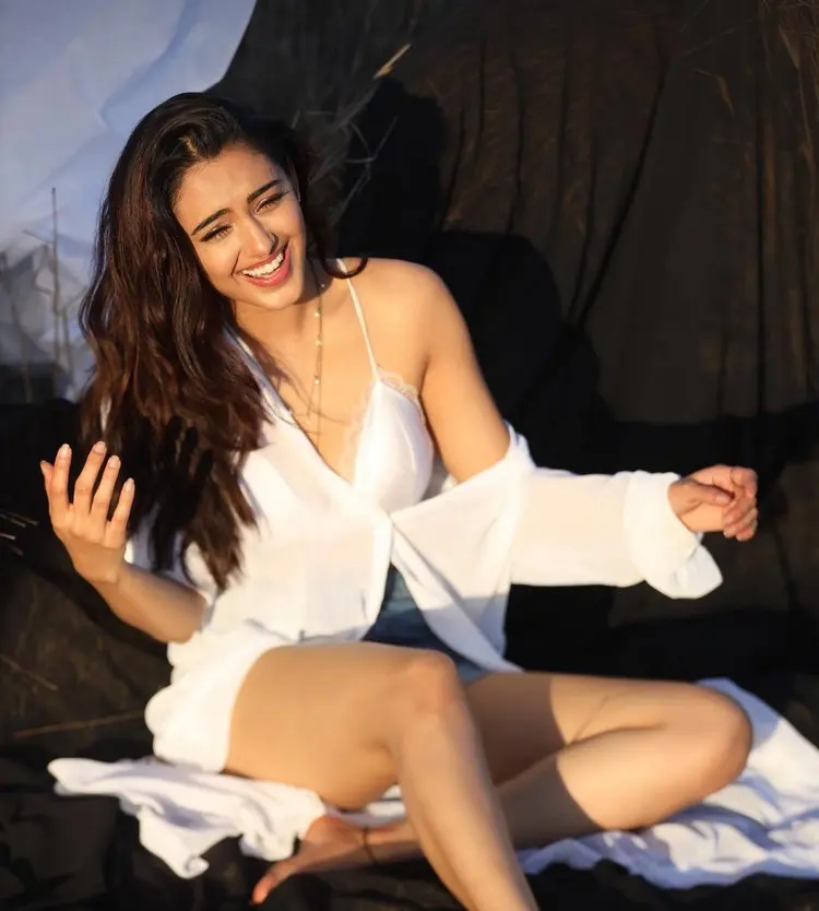 Malvika Sharma Increases Galmour Dose