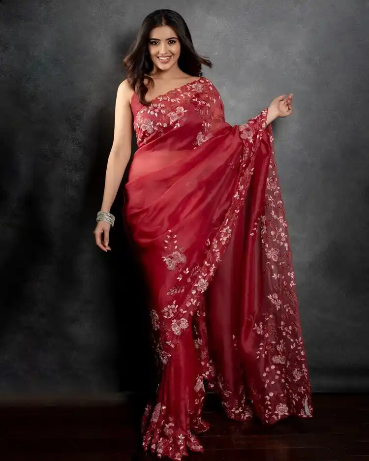 Malvika Sharma Sizzles In Red Saree