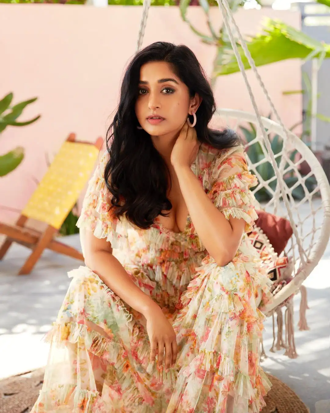 Meera Jasmine beauty is generating heat at a late age