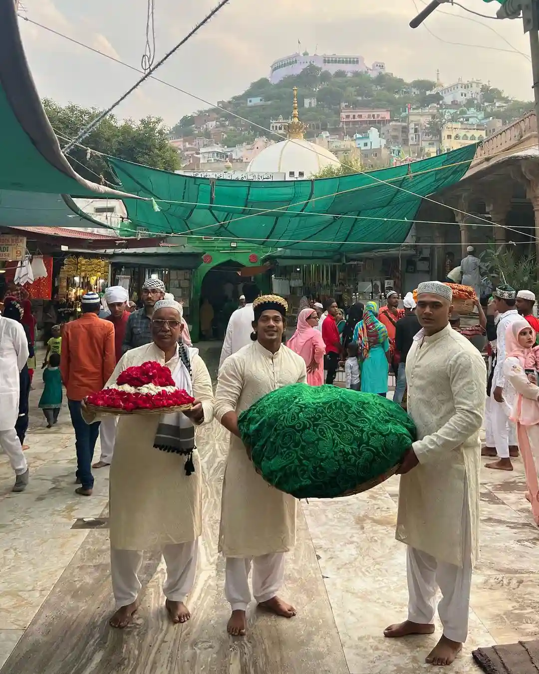Mehaboob Dilse visited Ajmer Sharif Dargah Pics