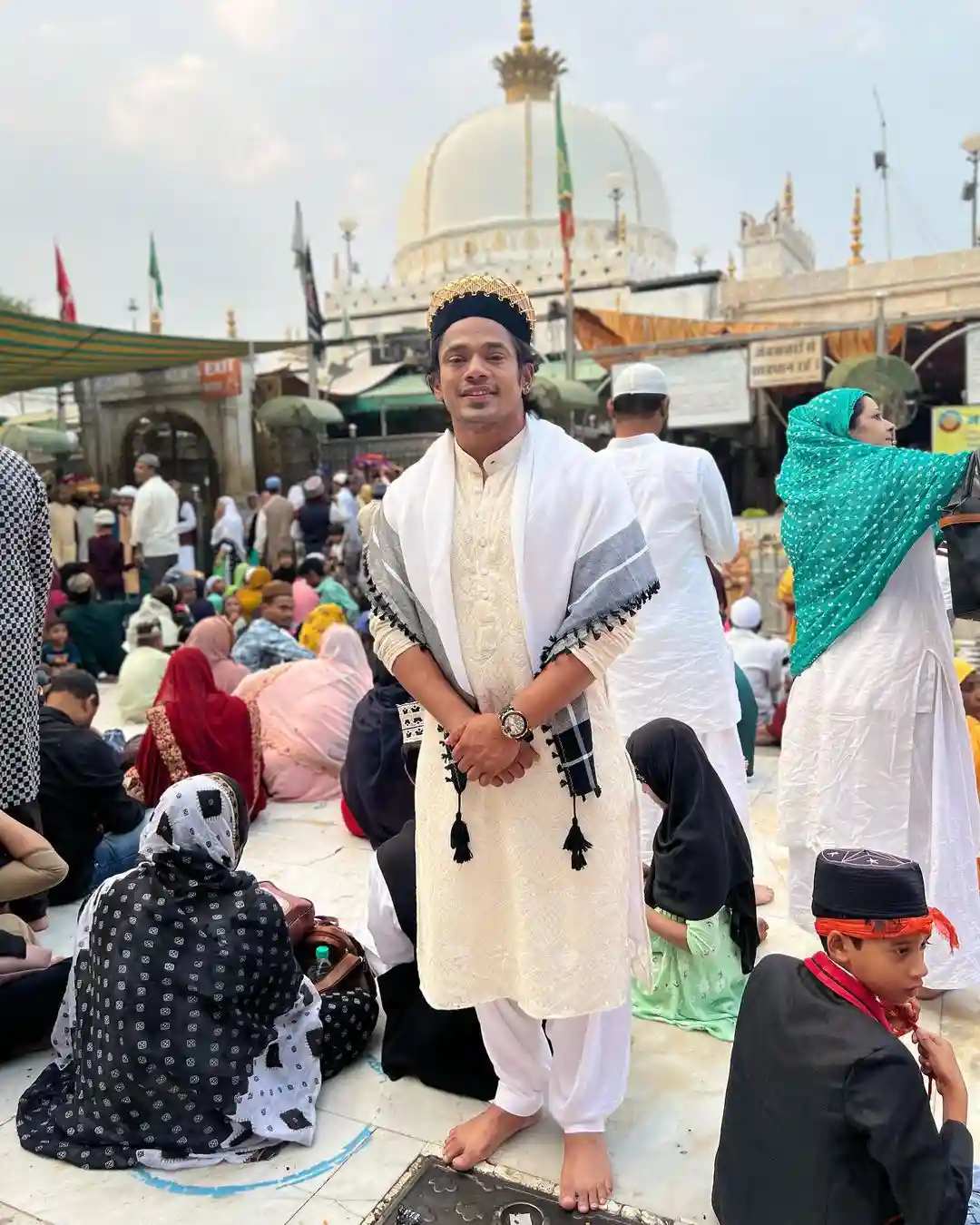Mehaboob Dilse visited Ajmer Sharif Dargah Pics