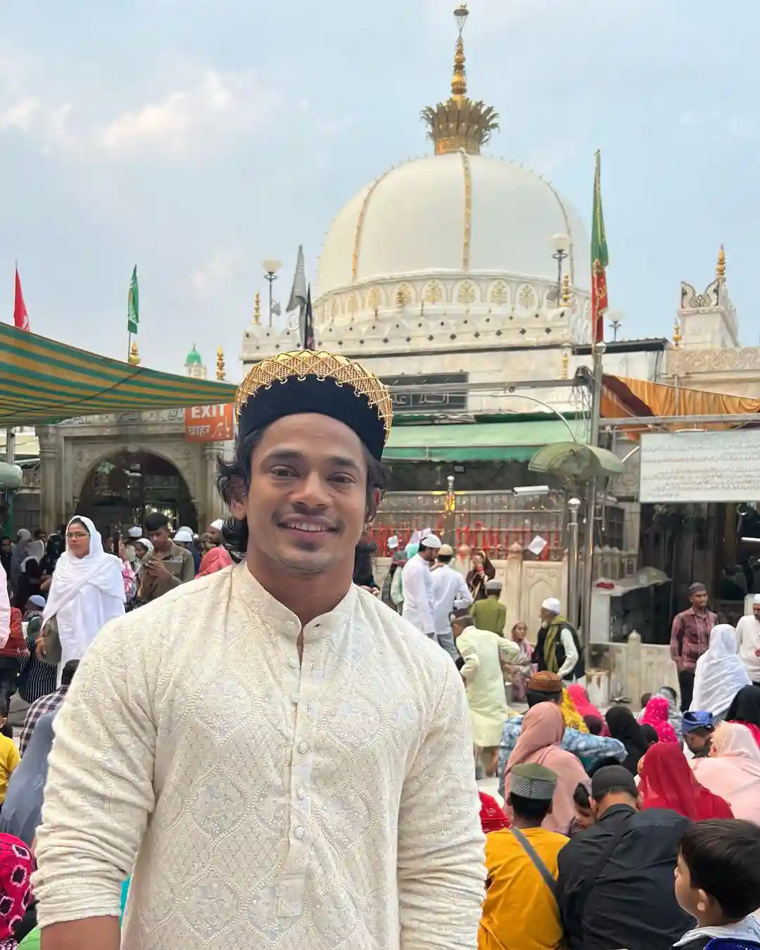 Mehaboob Dilse visited Ajmer Sharif Dargah Pics