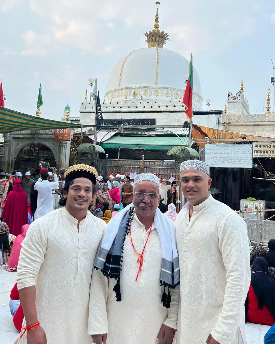 Mehaboob Dilse visited Ajmer Sharif Dargah Pics