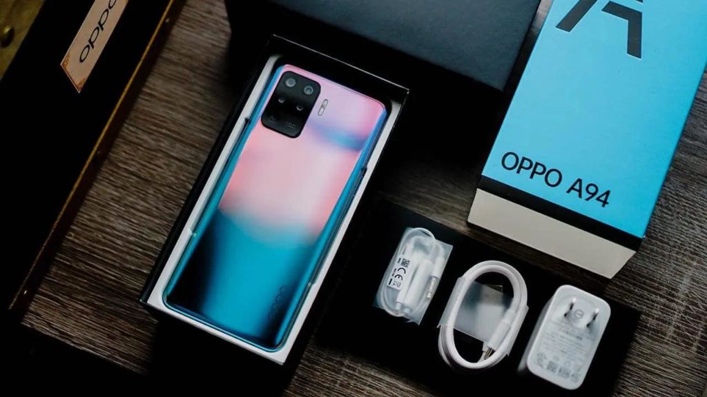 OnePlus and Oppo tipped to remove chargers from retail boxes in India