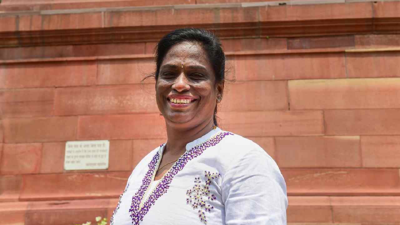 PT Usha: భారత ఒలింపిక్ సంఘం అధ్యక్షురాలిగా పీటీ ఉష.. ఈ పదవి చేపట్టనున్న తొలి మహిళగా రికార్డు PT Usha: భారత ఒలింపిక్ సంఘం అధ్యక్షురాలిగా పీటీ ఉష.. ఈ పదవి చేపట్టనున్న తొలి మహిళగా రికార్డు