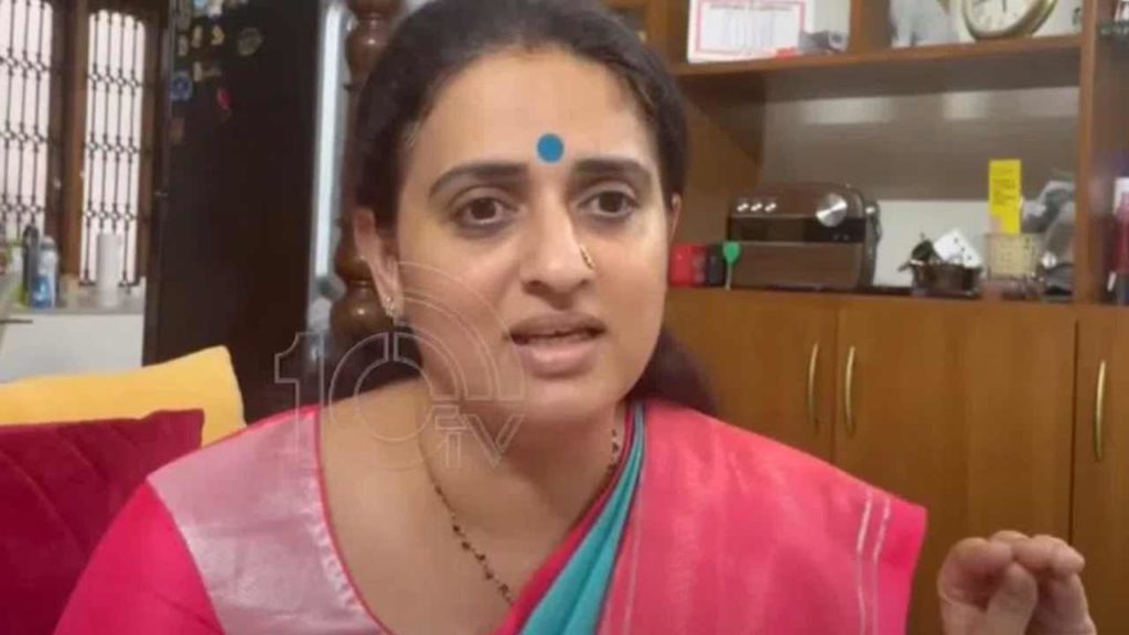 Pavitra Lokesh Files Case Against Youtube Channels In Cyber Crime Police