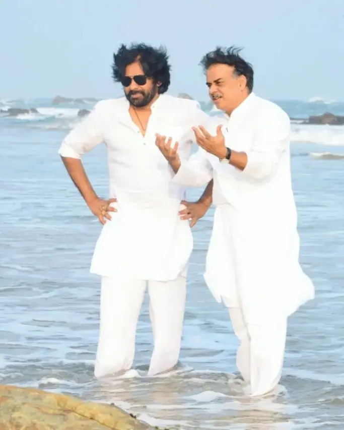 Pawan Kalyan At Vizag Beach Pics Goes Viral
