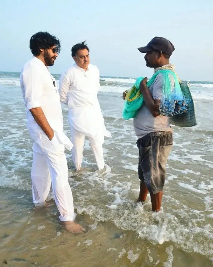 Pawan Kalyan At Vizag Beach Pics Goes Viral