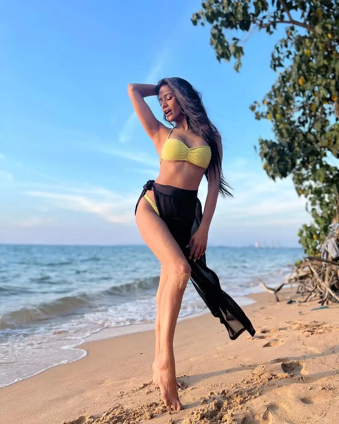 Poonam Pandey is raising the heart beat with bikini show