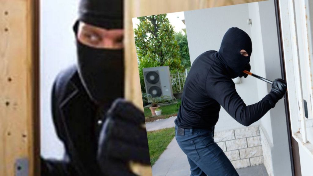 Robbery With 'Newspaper' Technique In  Ghaziabad