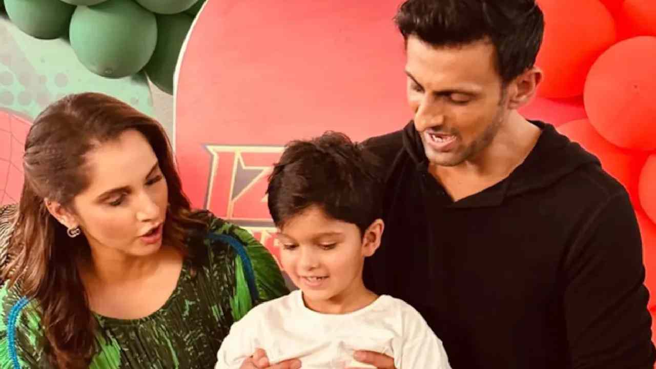 Sania Mirza: సానియా మీర్జా విడాకులకు సిద్ధమైందా.. షోయబ్ ఆమెను మోసం చేశాడా? Sania Mirza: సానియా మీర్జా విడాకులకు సిద్ధమైందా.. షోయబ్ ఆమెను మోసం చేశాడా?