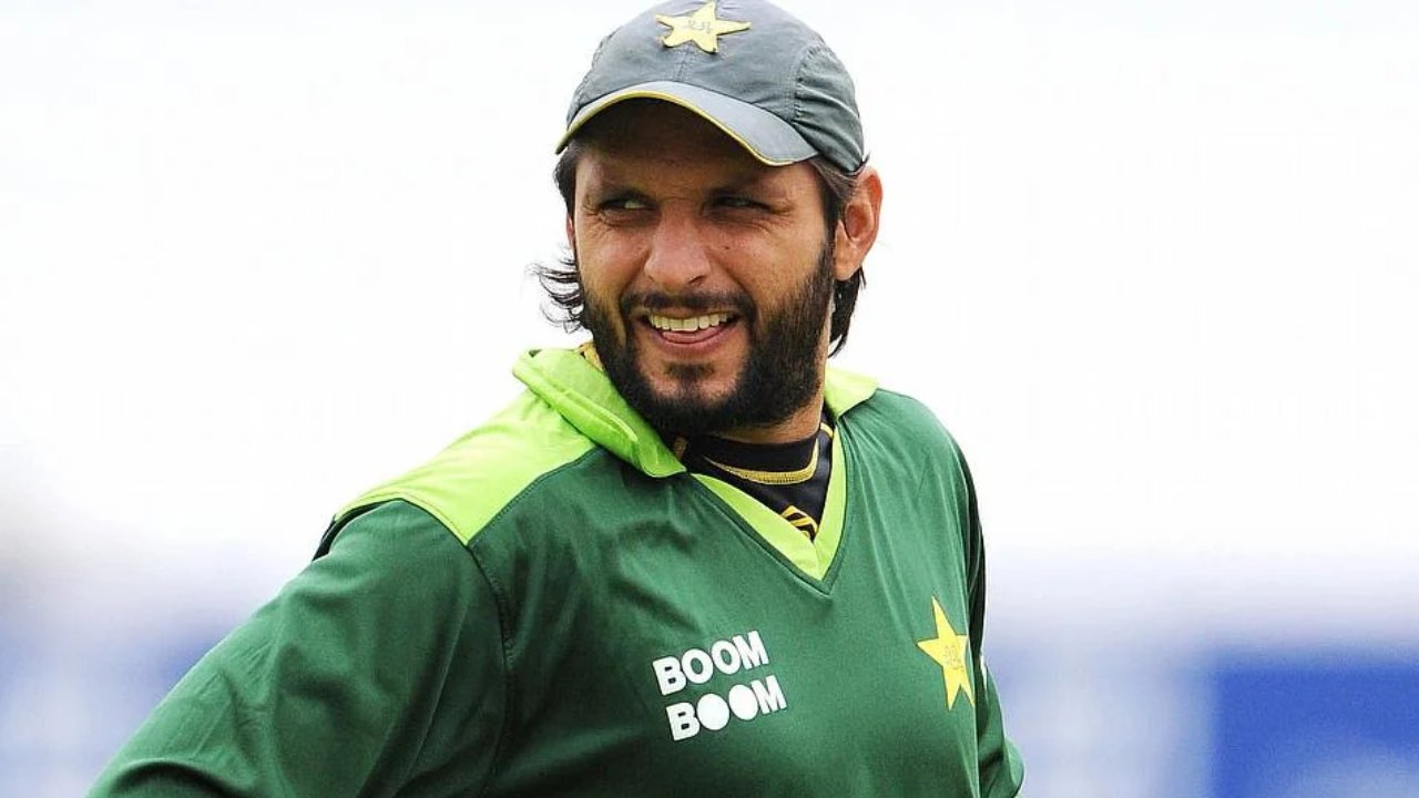 Shahid Afridi: షమీ ‘కర్మ’ ట్వీట్పై స్పందించిన షాహిద్ అఫ్రిది.. ఇద్దరు క్రికెటర్లకు హింతబోధ చేశాడు.. Shahid Afridi: షమీ ‘కర్మ’ ట్వీట్పై స్పందించిన షాహిద్ అఫ్రిది.. ఇద్దరు క్రికెటర్లకు హింతబోధ చేశాడు..